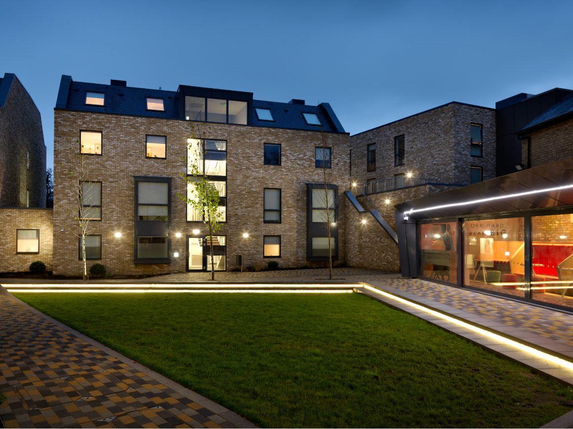 Student Castle Cambridge Aparthotel